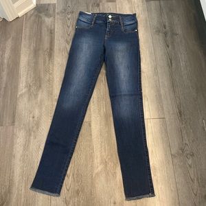 Colombian Studio F skinny butt lift jeans